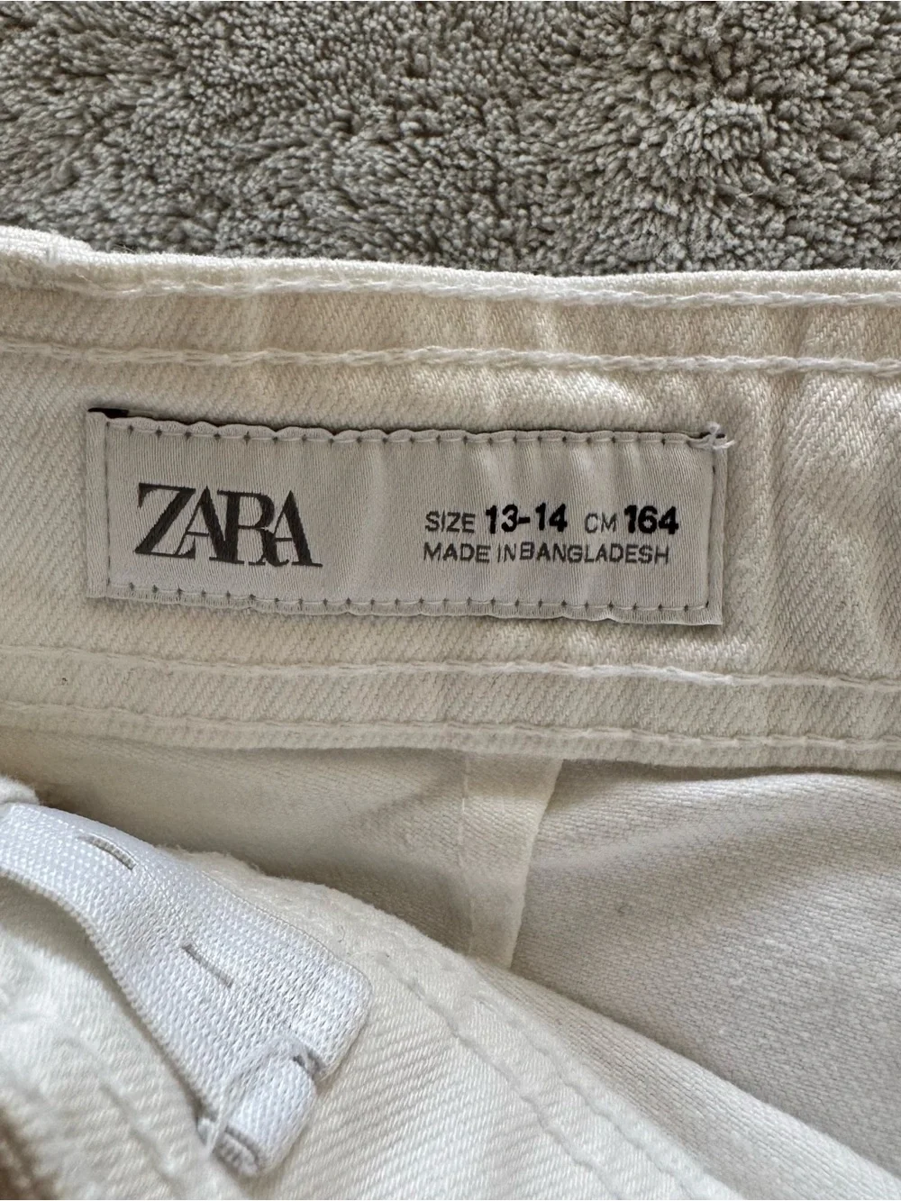 Zara Girls White Wide Leg Raw Hem Jeans Size 13/14 164 High Rise Trendy Denim - Picture 3 of 8